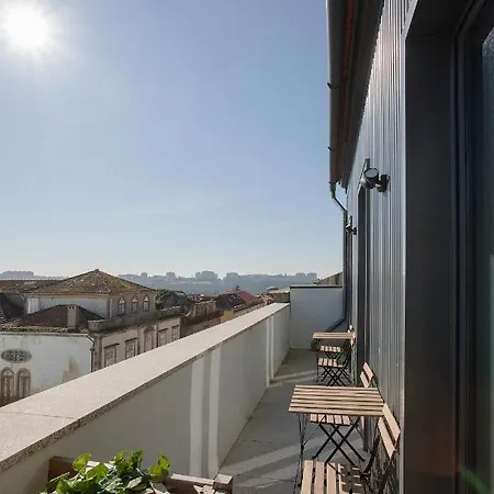 Liiiving - Downtown & Riverside Balcony Apartment